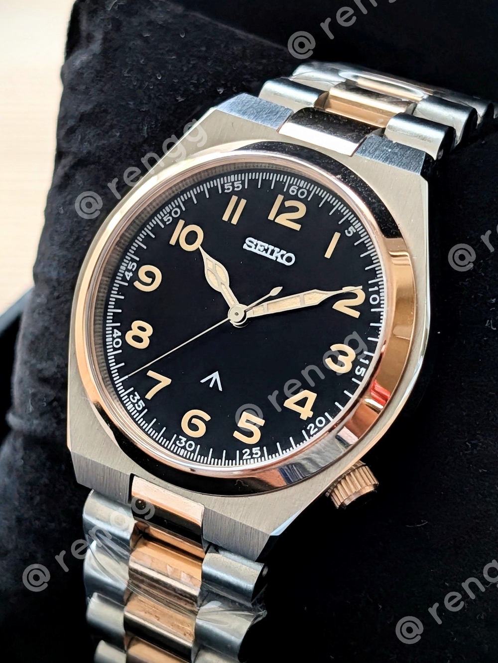 40mm Seiko Men's Two-Tone Black Dial Stainless Steel Sapphire Smooth Sweep